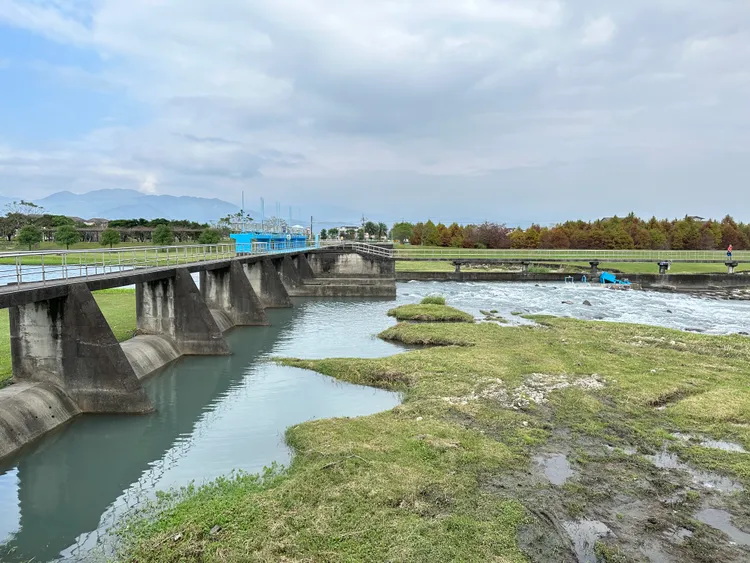 三星安農溪水源穩定，縣府在三星鄉安農溪分洪堰打造全台首座自發自用微水力環境教育示範場域，利用溪水帶動發電機組轉換成電力，成為安農溪右岸自行車道照明及充電站。林泊志攝