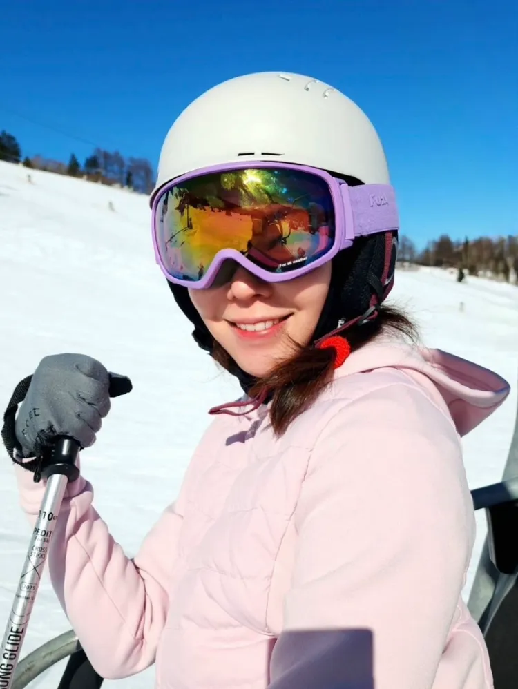 曾馨瑩享受久違滑雪運動。翻攝曾馨瑩IG