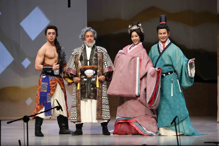 《大畫昭君～觀落雁》演員集結呂紹齊（左起）、黃大煒、方宥心、孫協志。全民大劇團提供