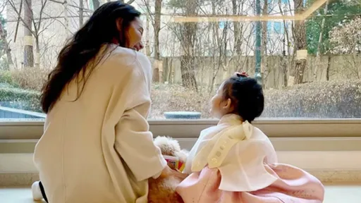 崔智友帶2歲愛女拜年　Q彈嫩臉感嘆時光飛逝