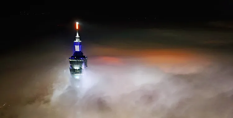 專業無人機考照教學老師Jacky Lee，也在臉書上分享台北101雲端美照。翻攝《Jacky Lee》臉書