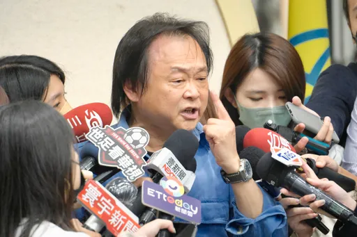 又逆蔡英文！　王世堅也拒領六千現金　開砲行政院「陳腔濫調」