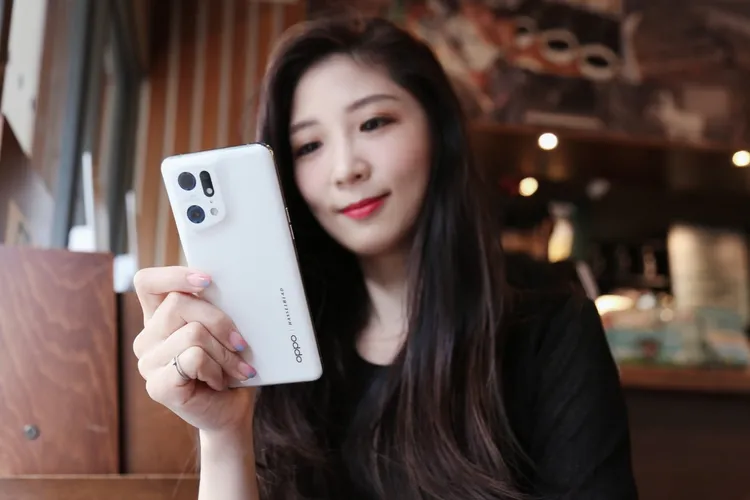 OPPO旗艦機Find X5 Pro結帳現折9千5。業者提供