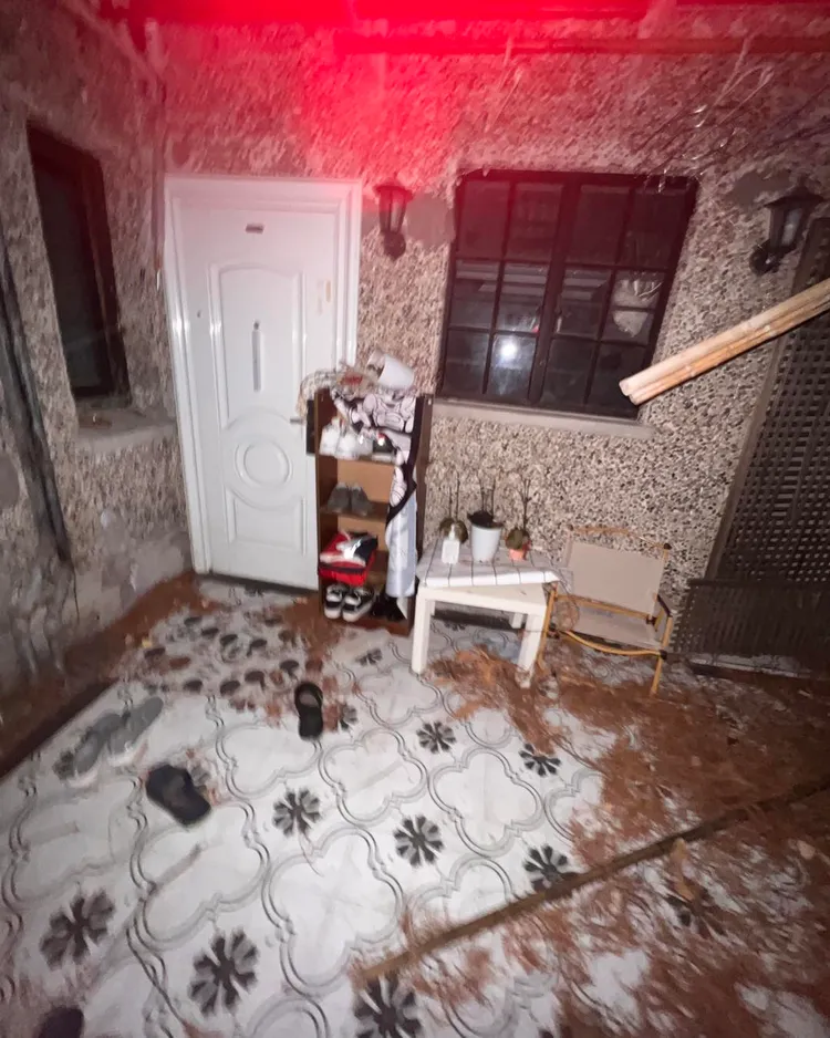 蔡侑勳的上海租屋處一片狼藉。翻攝蔡侑勳臉書