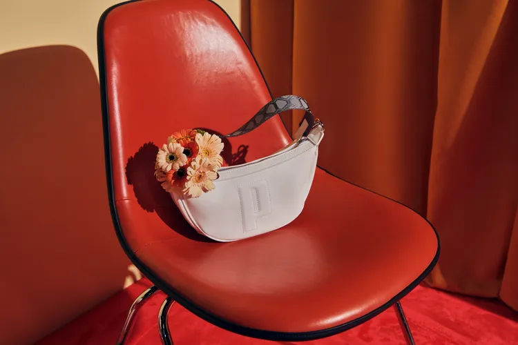 Sense手提小包，1980元。品牌提供