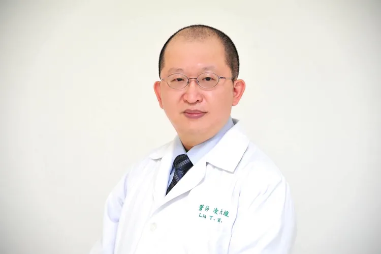 婦產科凌大維醫師也提醒若停經後異常出血，應及早就醫。南投醫院提供