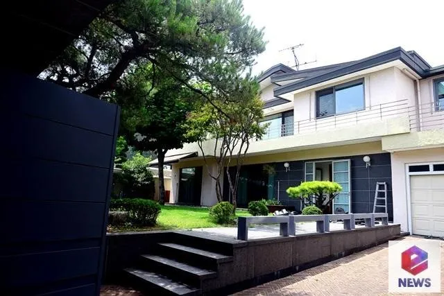 宋仲基買下的梨泰院洞房子，房價翻倍到5.2億元台幣。翻攝enews24