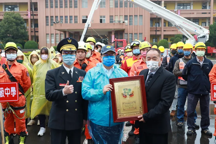 楊文科致贈感謝狀。新竹縣府提供