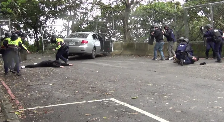 最後順利將歹徒逮捕。警方提供