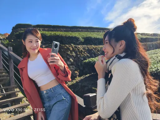 實測vivo X90 Pro夜拍神機︱星空月亮手殘也能拍　耀斑人像秒拍出電影感