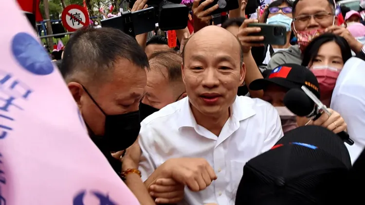 韓國瑜說話風趣幽默，但也被外界認為曾酸過連勝文沒當過兵。資料照片