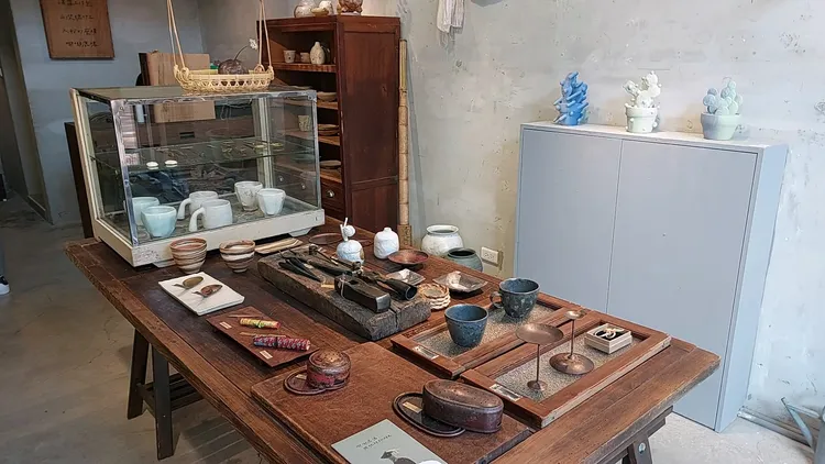 「呦呦鹿鳴與牠的好朋友」快閃店提供多項手工藝體驗課程。凃建豐攝