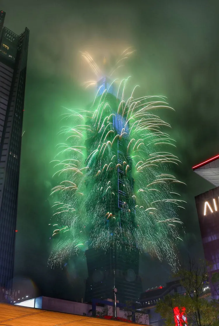 台北跨年晚會101跨年煙火秀。攝影中心攝