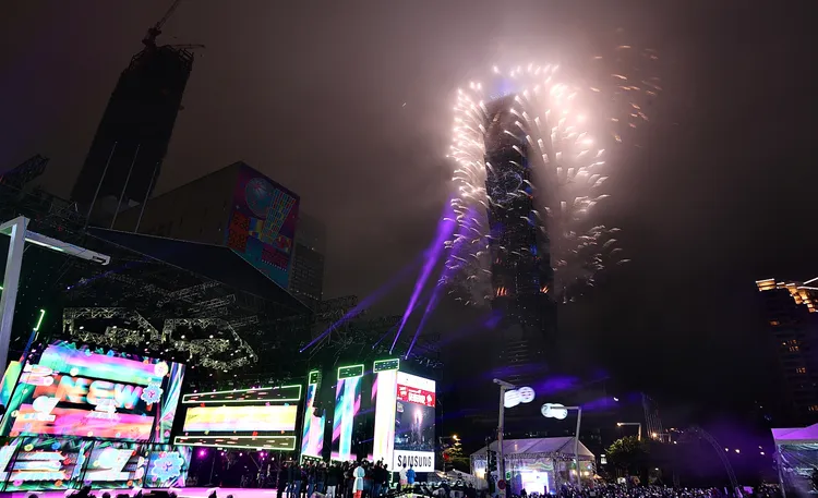 台北跨年晚會101跨年煙火秀。攝影中心攝