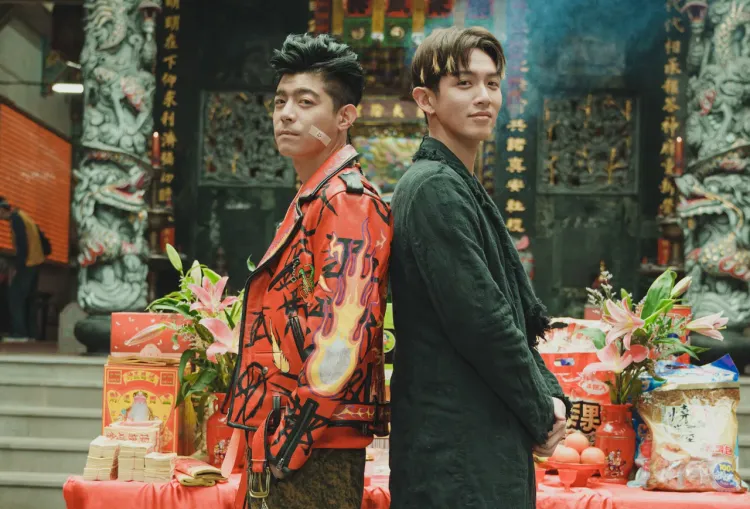 柯震東（右）與王柏傑在劇中是上下屬關係。Netflix提供