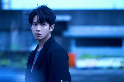 柯震東受傷過程曝！無人機拍攝意外撞顴骨　帥臉噴血縫30針