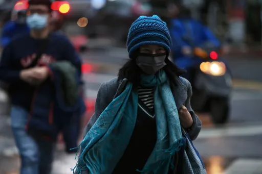 冷到像冰庫!明低溫續探6°C 一圖看春節天氣「僅這日回暖」