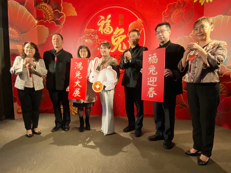 遠東SOGO百貨董事長黃晴雯(中)。陳怡文攝