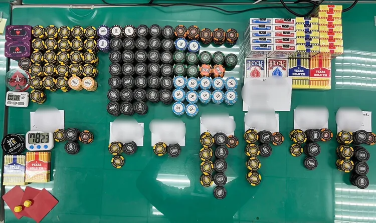 警方查扣的證物。翻攝畫面