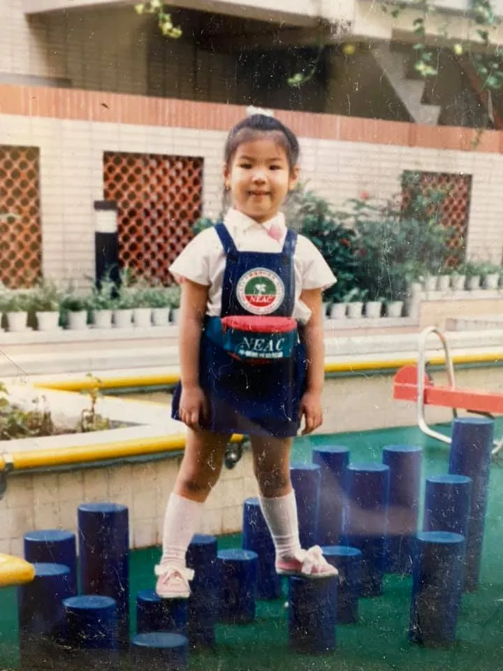 戴安娜小時候。引自戴安娜臉書