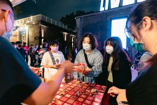 高雄駁二真夯!兩百攤市集8天吸80萬人潮