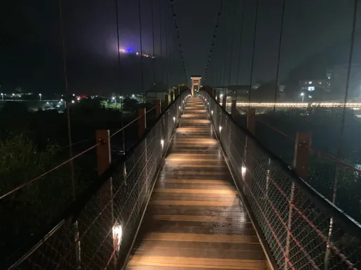 南庄「康濟吊橋」夜間增亮點 打卡景點再+1!絕美照曝光