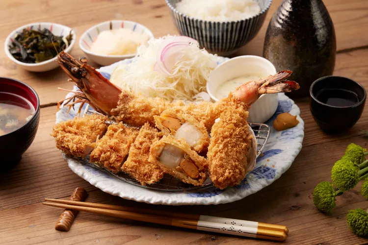 豪華海陸熟成里肌豬排售價480元，
10％服務費另計。業者提供
