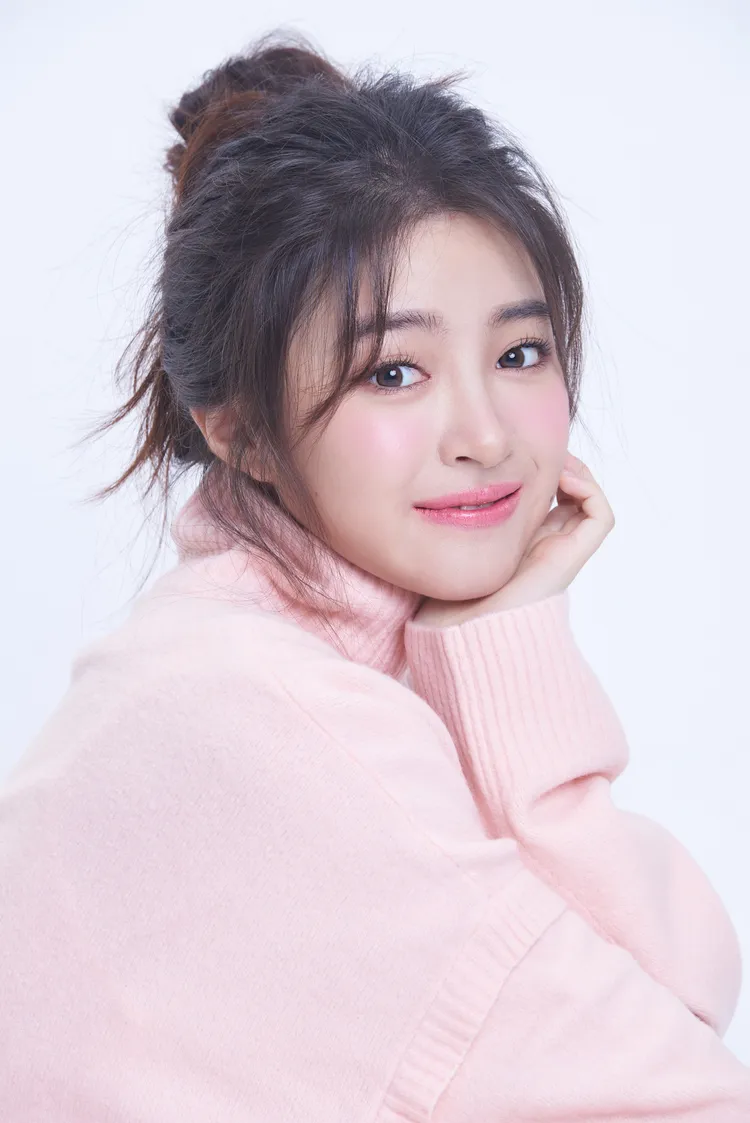 韓菲曾被網友酸「臉大」、「肉肉的」。駿馬客工作室提供