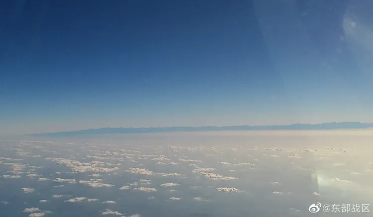 共軍公布「眺望中央山脈」照片。資料照片