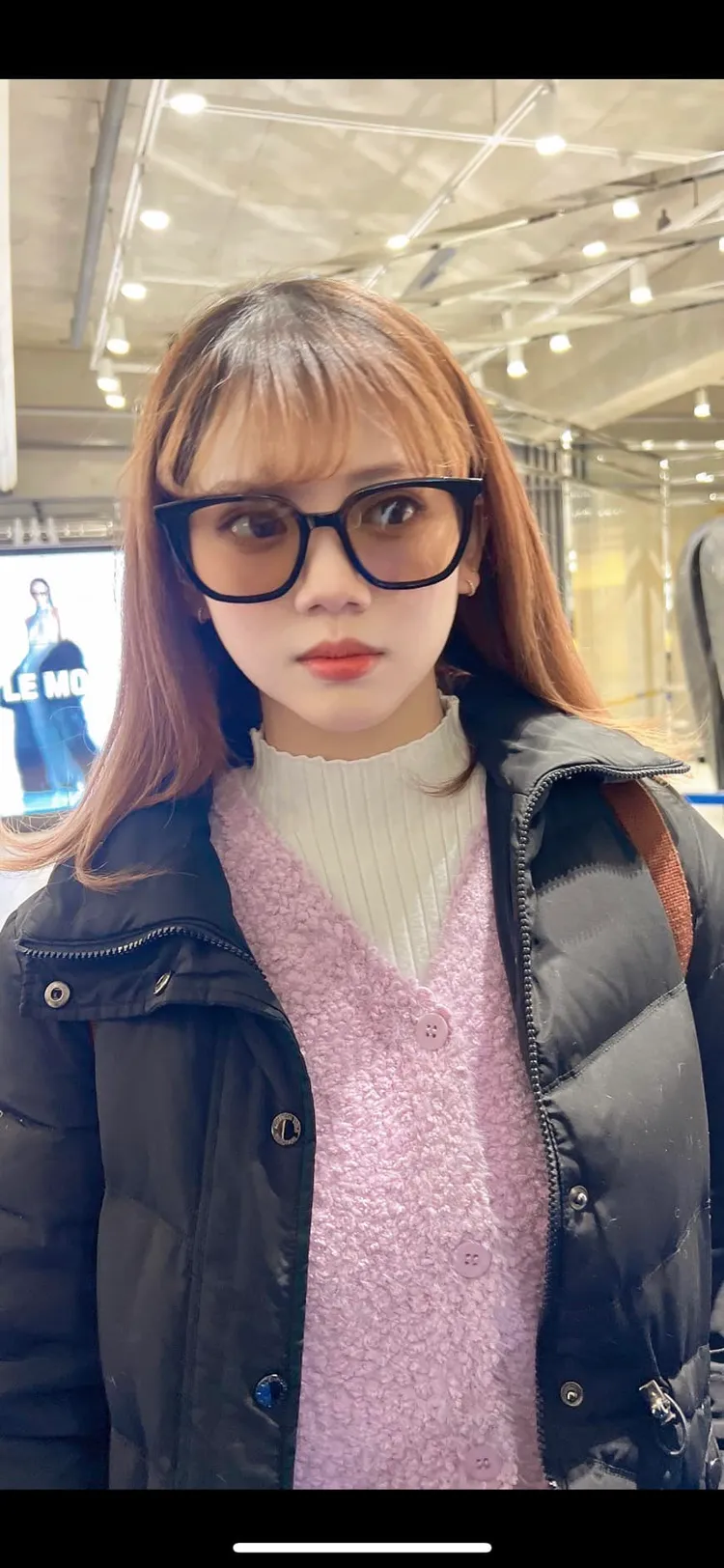 「台灣濱崎步」王彩樺的大女兒庭庭（黃于庭），長相甜美、氣質清新可人，備受各界關注。翻攝《Stacy庭庭》粉絲頁