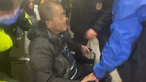 台中惡火5死！唯一逃生男屋主「放火趕蛇」釀災？　嚇傻癱坐這樣說