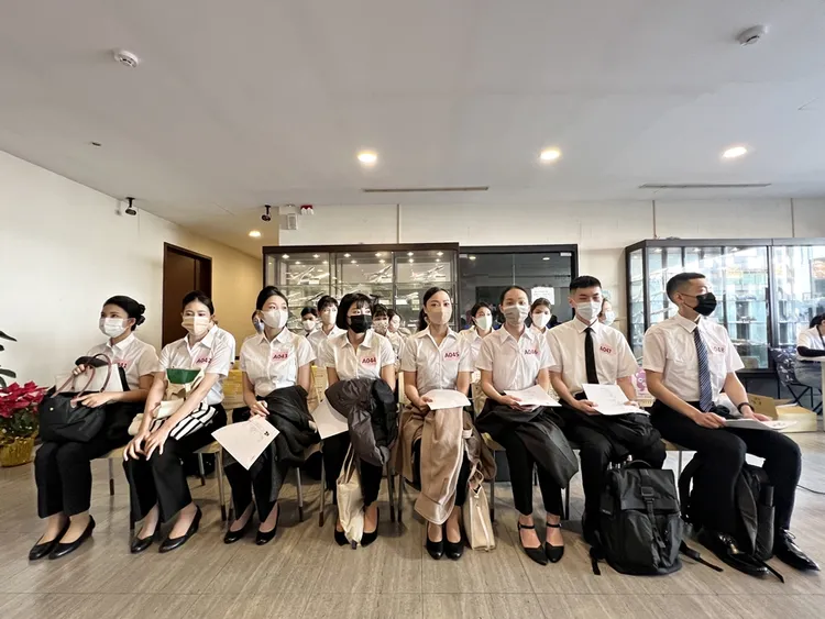 台虎新招募客艙組員，逾千位考生準備進行初試。台灣虎航提供