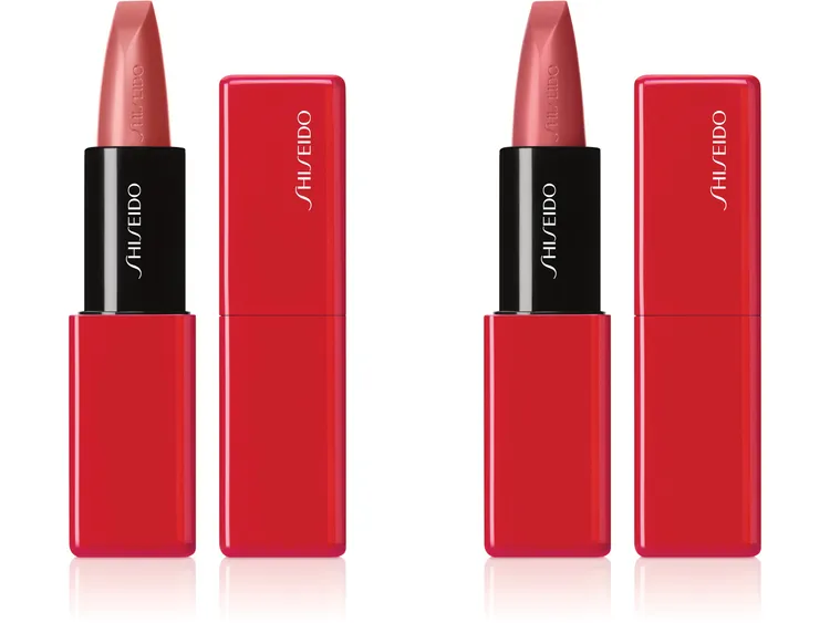 「銀河雅典娜」造型使用#404裸鑽尤物（左）和#408乾燥玫瑰唇色（右）。品牌提供