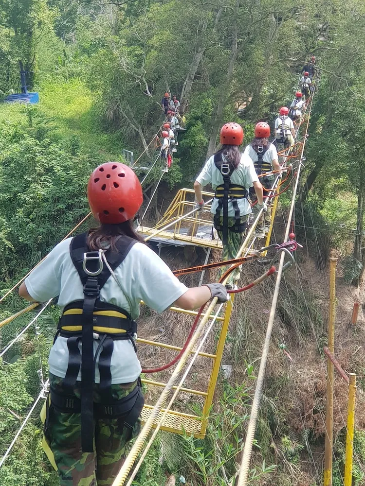 雙山索突擊訓練。飛鷹堡提供