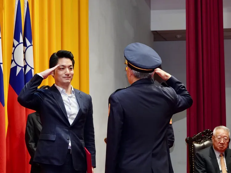 台北市長蔣萬安主持市警局長交接典禮。翻攝畫面