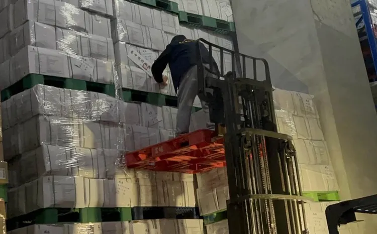 衛生局將查扣過期商品全數封存，遏止逾期產品流入市面。台中市衛生局提供