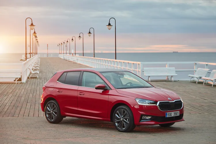 Škoda去年發表的第四代Fabia，也以標配9氣囊及Level 2半自動駕駛受到消費者關注。原廠照片