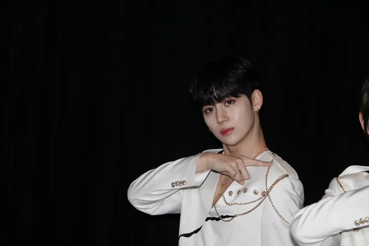 允省認為自己的生命力很強，在無人島也能生存下去。陳德興攝