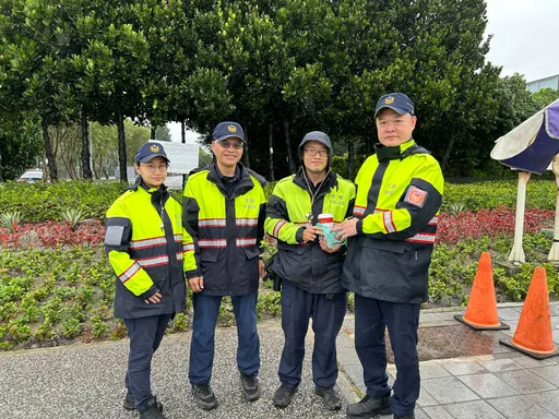元旦起花蓮雨勢不斷！警持續疏導交通　吉安分局長慰勉基層