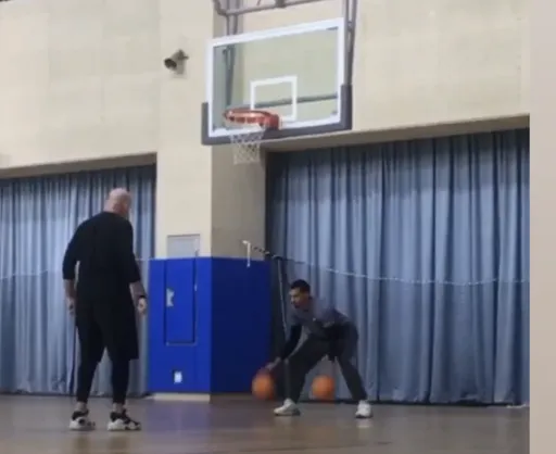 「魔獸」在倫敦玩得開心 他38歲洋隊友大年初三早上9點就開練