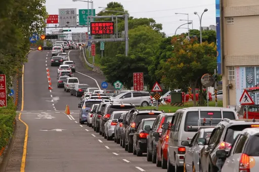 蘇花路廊初三北返車潮湧現　公路總局估明北上單日18000輛