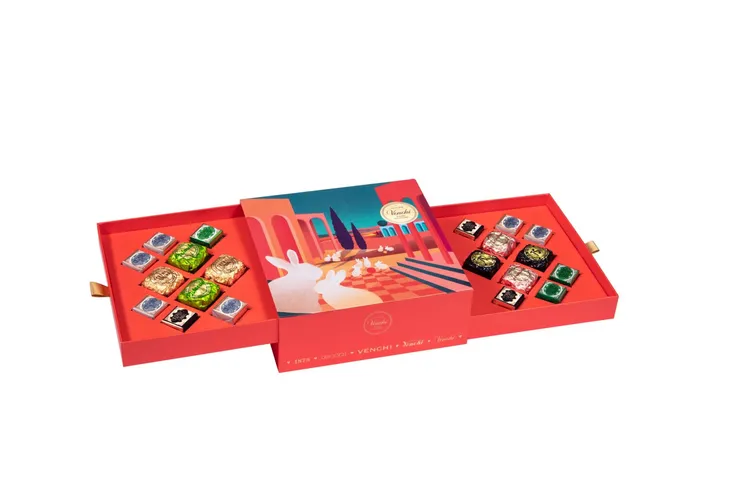 月兔新年巧克力方型雙層禮盒，1800元。品牌提供