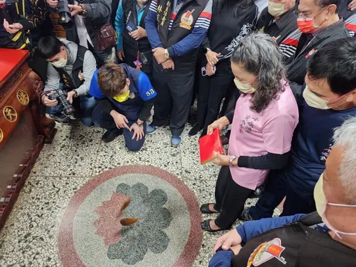 闊別11年再次正月出巡 白沙屯拱天宮「粉紅超跑」路線香燈腳快筆記