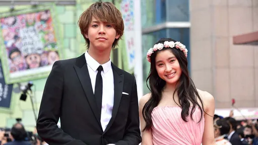 日本喜訊3連發!《今際之國》土屋太鳳懷孕閃嫁 綾野剛娶小13歲女星