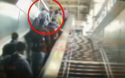 站北捷手扶梯左側　他被罵：讓開你有病！回敬三字經差點打起來