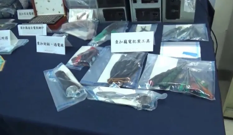 警方查扣竊電工具。翻攝畫面