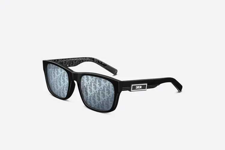 DIORB23 S2F藍色Dior Oblique墨鏡，1萬5650元。品牌提供