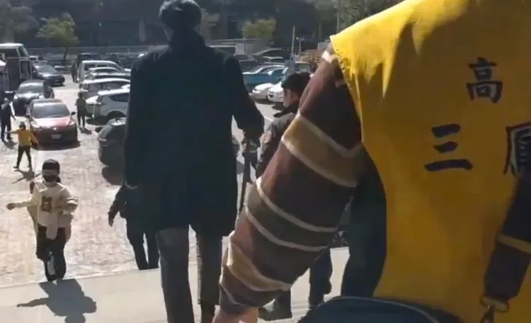 高雄警方代保管三鳳宮年節期間的香油錢。讀者提供