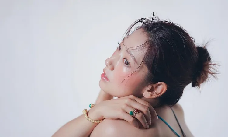 梵克雅寶是朴信惠的愛牌，她曾多次佩戴旗下珠寶入鏡。翻攝ssinz7 IG