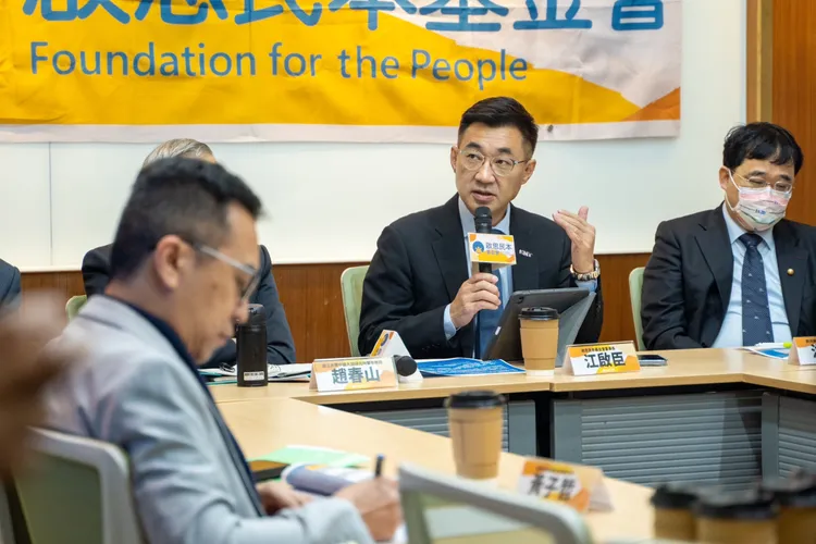 江啟臣指出，政府當前應思索解決國人對通貨膨脹的擔憂，適當採取消費刺激政策。基金會提供